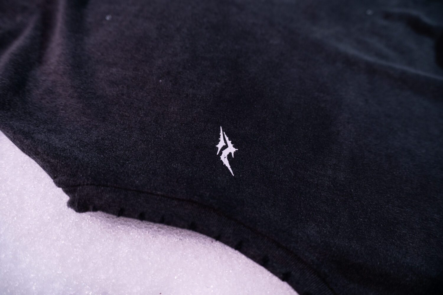 HOLLOW WASHED SHIRT